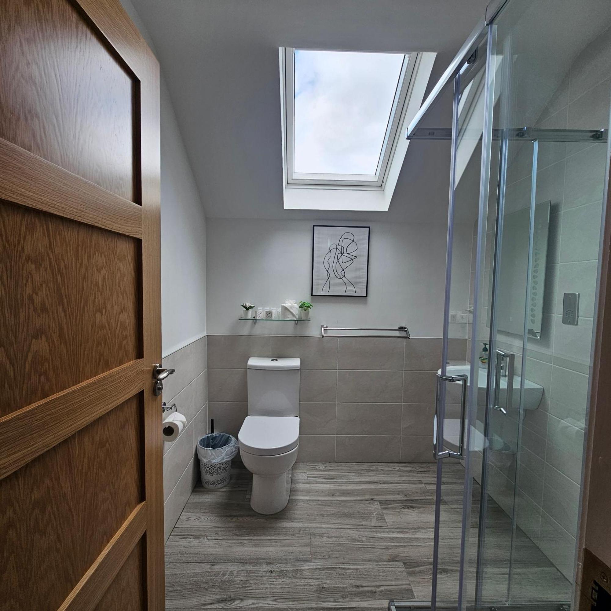 The Ce Hideout Apartment Tralee Room photo